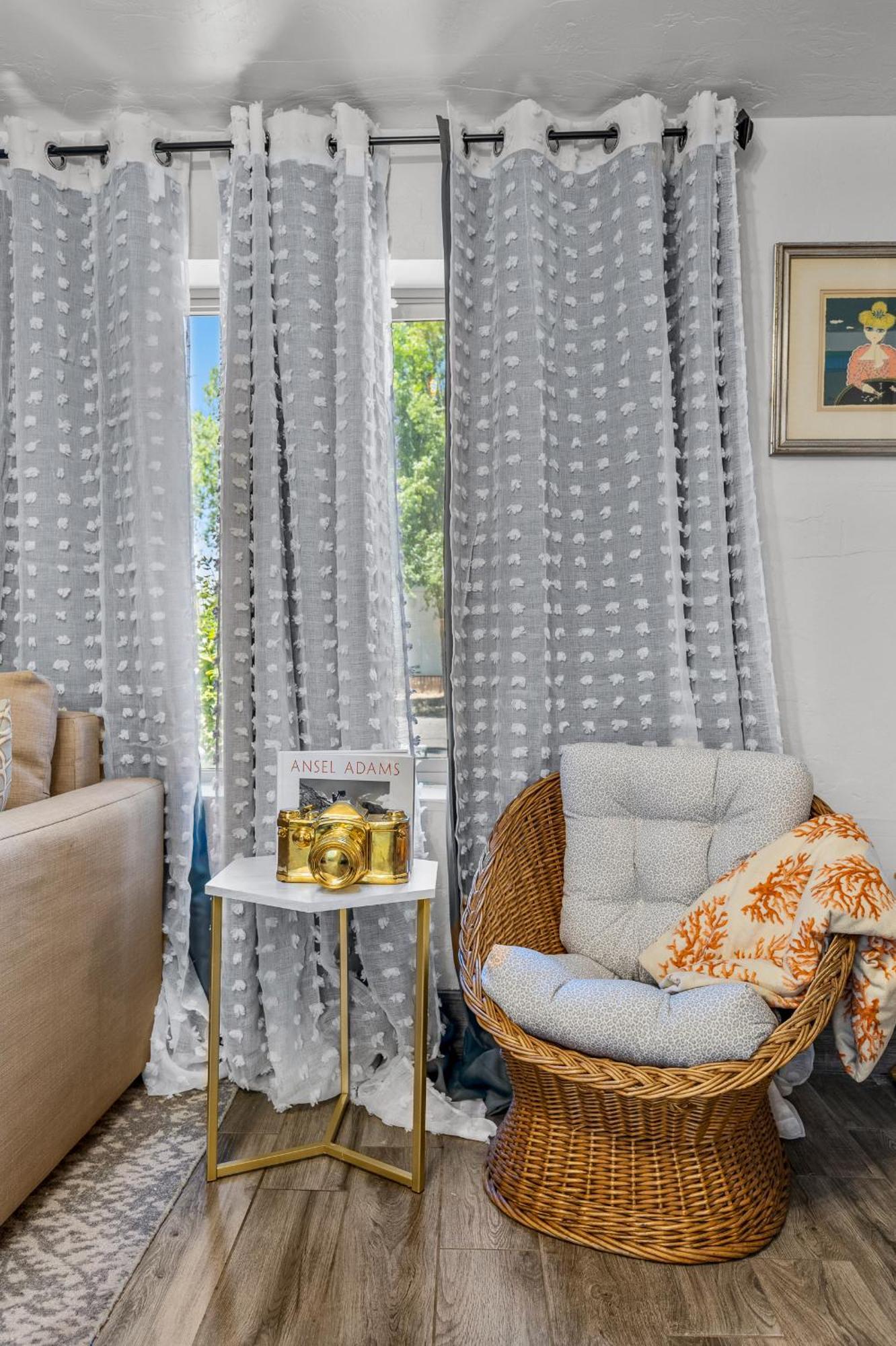 5 Minute Walking To Downtown, Nau, Coffee Shops, Shopping, Parks And More! Hébergement de vacances