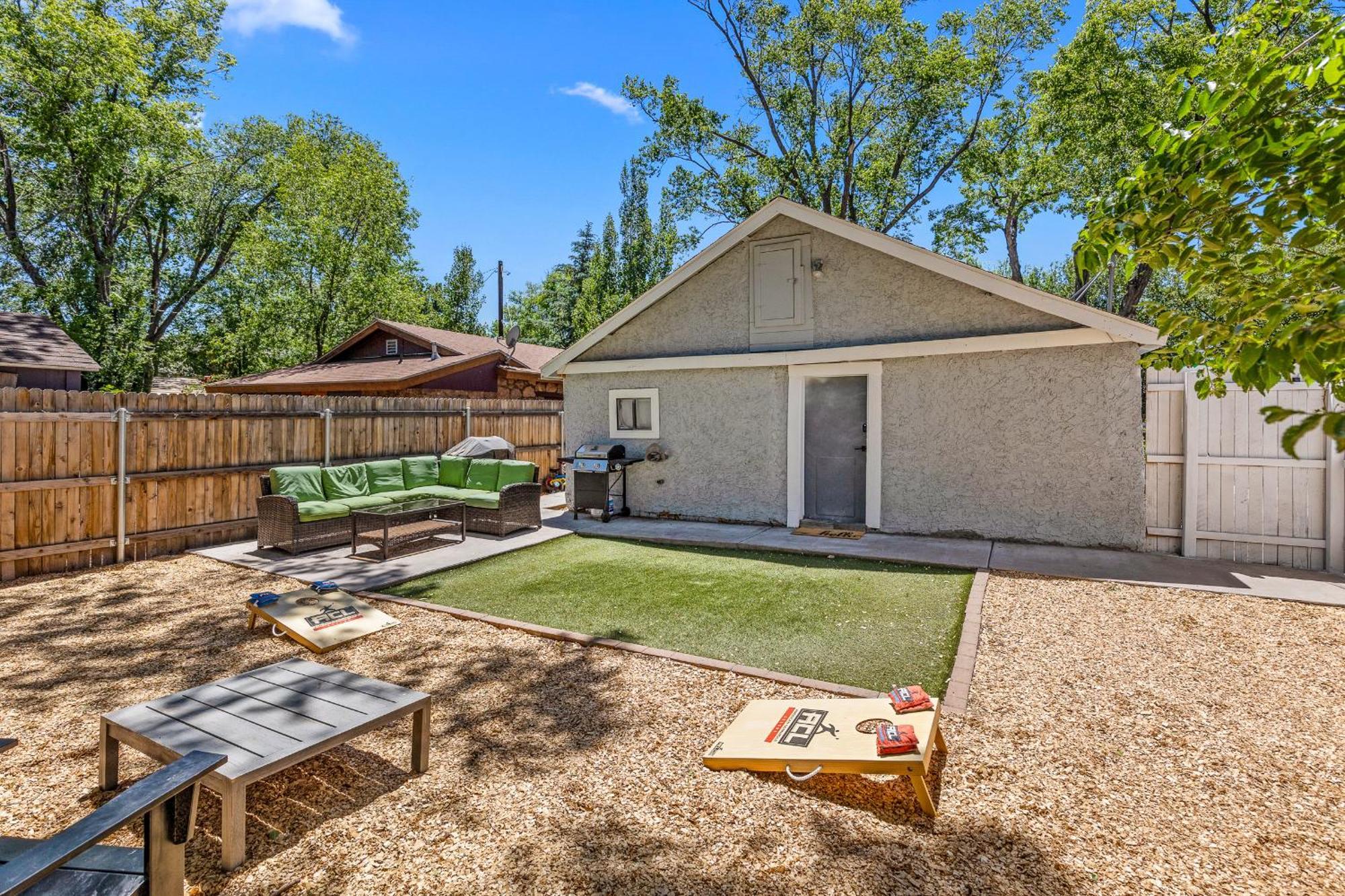 5 Minute Walking To Downtown, Nau, Coffee Shops, Shopping, Parks And More! Hébergement de vacances